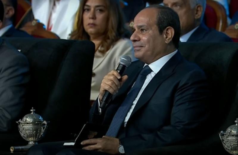 الرئيس السيسي: سنعمل على إقامة المنشآت الصناعية دعمًا للصناعة على أن يتحمل المصنع تكلفة الماكينات