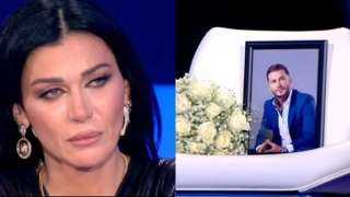 نادين الراسي تنهار بسبب صورة...