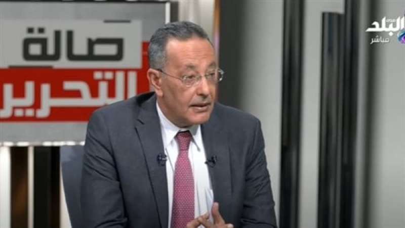 أكاديمي : توقعات بتعاف بطيء للاقتصاد العالمي