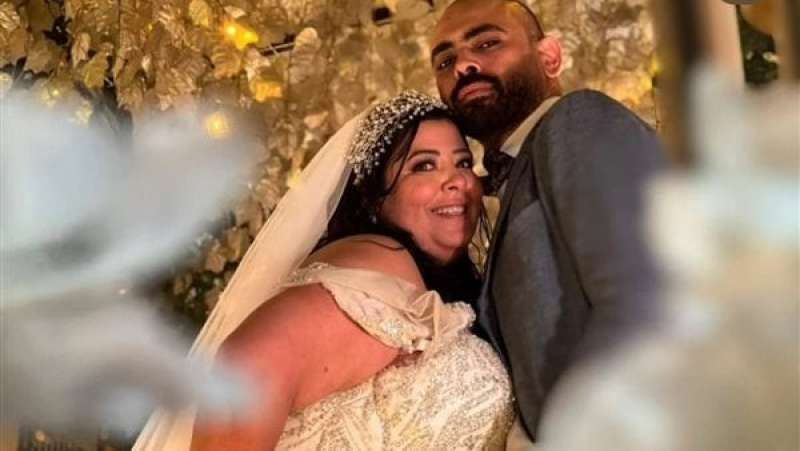 ابنة ممدوح وافي تثير الجدل بفستان زفافها على السوشيال ميديا| شاهد
