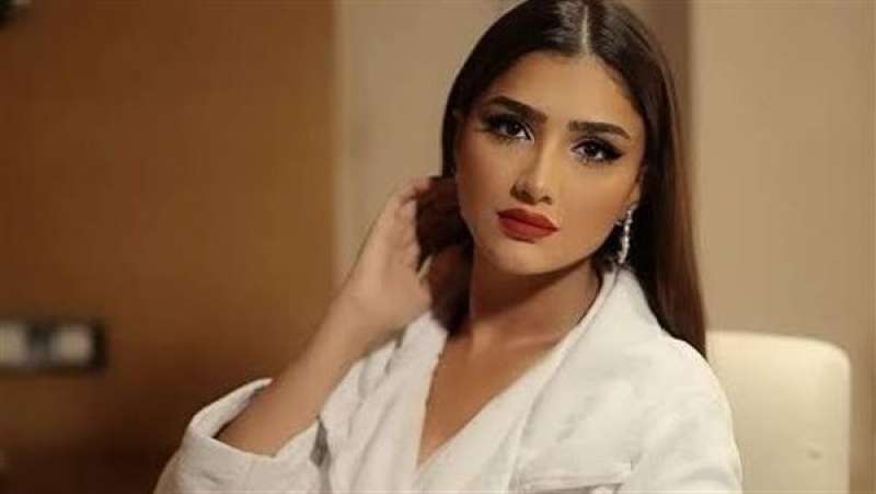 فستان جريء.. مي عمر تثير الجدل بإطلالتها الأخيرة