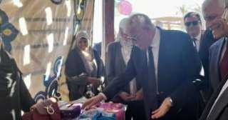 محافظ جنوب سيناء يتفقد معرض...