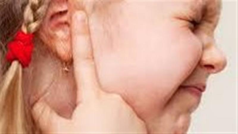 ب 7 نصائح فعالة.. أحمى طفلك من الإصابة بالتهاب الأذن الوسطى
