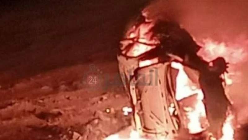 ملهمش ملامح.. إصابة شخص ووفاة 2 آخرين إثر اشتعال النيران بسيارة شمال البحر الأحمر| بث مباشر