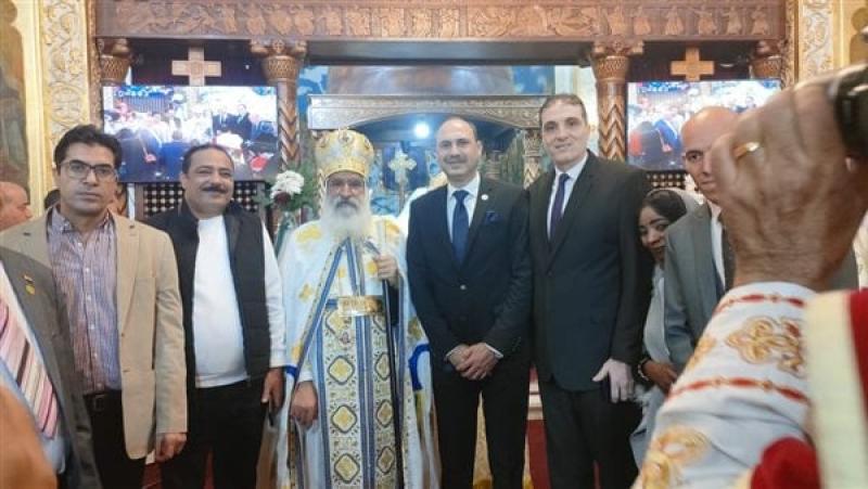 المصريين الأحرار  يهنئ أسقف الجيزة بعيد الميلاد المجيد ويشارك في احتفالات الكنيسة الإنجيلية