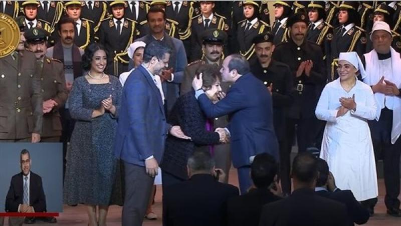 الرئيس السيسي وسميحة أيوب