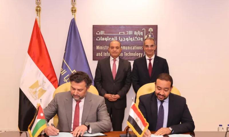 تعاون  المصرية للاتصالات» و نايتل» لإنشاء الكابل البحرى  كورال بريدج  بين مصر والأردن