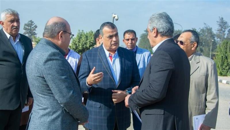 وزير الإنتاج الحربي يتفقد شركة أبو زعبل للكيماويات المتخصصة في جولة مفاجئة