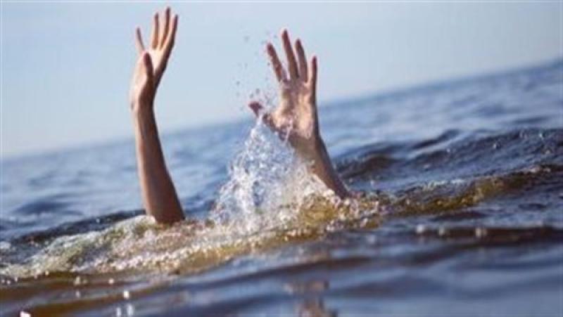 دفن جثة شاب مات غرقا بنهر النيل بمنشية القناطر