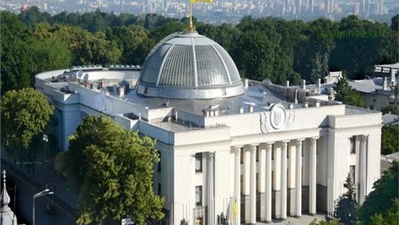 البرلمان الأوكراني يمدد الأحكام العرفية لمدة ثلاثة أشهر أخرى