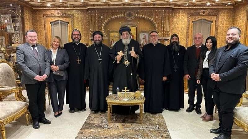 النائب البطريركي للكنيسة السريانية الأرثوذكسية يزور البابا تواضروس
