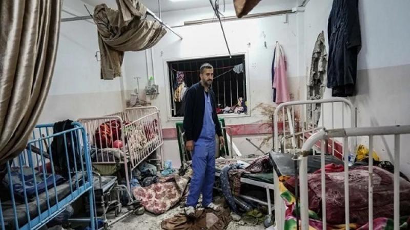 120 مريضا محتجزين في «ناصر الطبي» دون أكسجين وكهرباء وماء