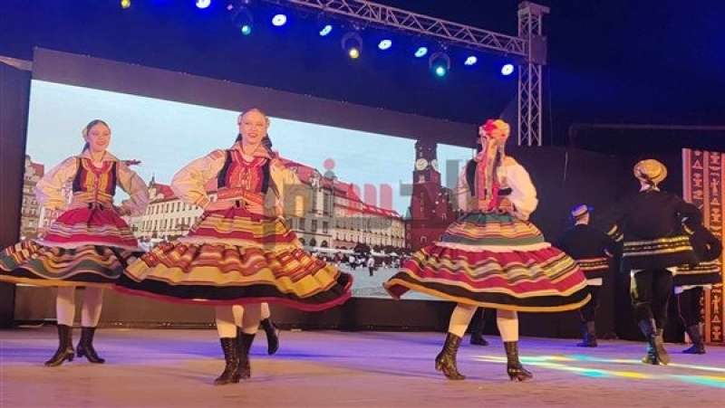 محافظ أسوان يشهد افتتاح مهرجان أسوان الدولى الحادى عشر للثقافة والفنون (صور)