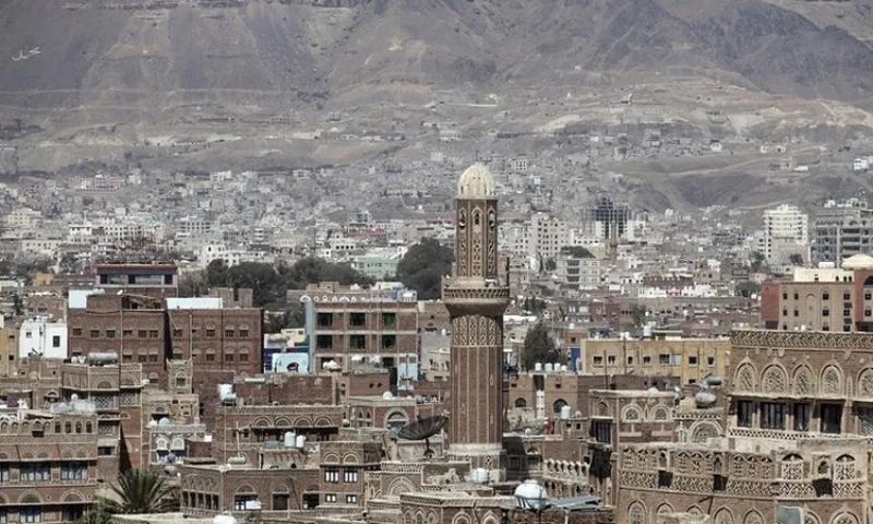 وزارة الداخلية اليمنية تعلن تنفيذ عملية ضد عملاء للمخابرات الأمريكية والبريطانية