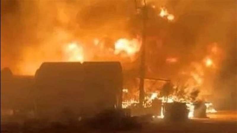 مصرع شخص وإصابة 3 آخرين عقب اندلاع حريق بمحل في نجع حمادي