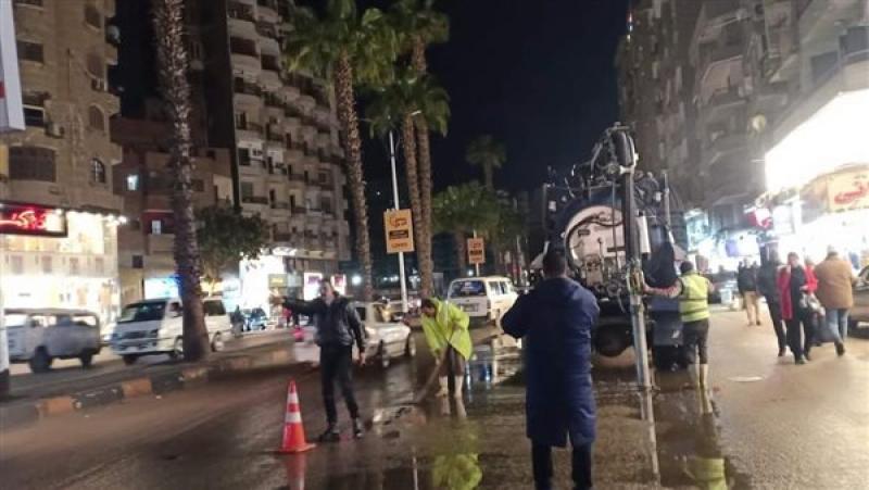 انتشار معدات شفط مياه الأمطار بأحياء الجيزة (صور)