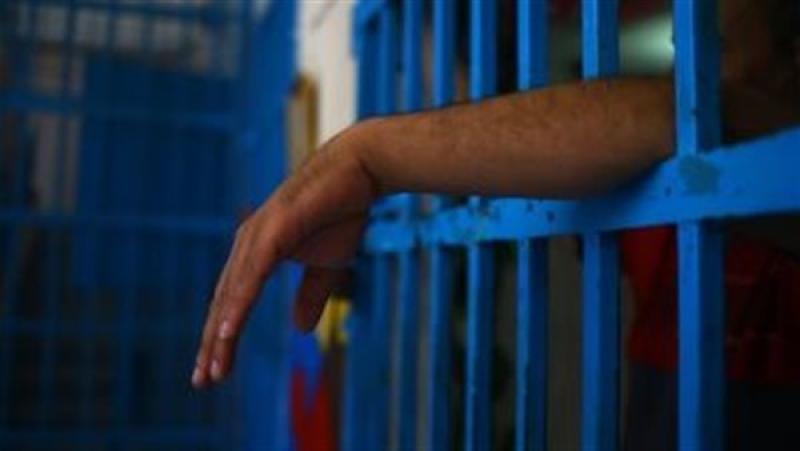 السجن 10 سنوات لمتهم زور محررات رسمية بالتجمع