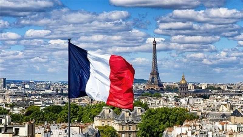 انكماش النشاط التجاري في فرنسا للشهر العاشر على التوالي