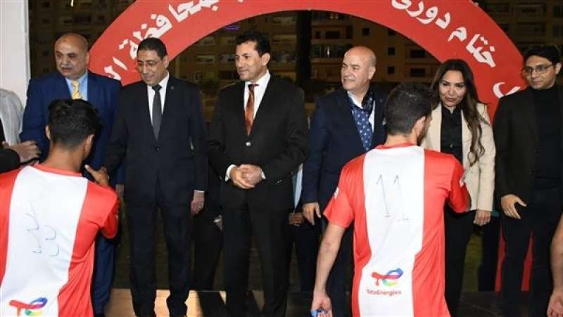 وزير الرياضة يشهد نهائي دوري مراكز الشباب بالجيزة